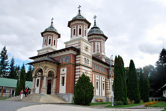 シナイア僧院 Mănăstirea Sinaia