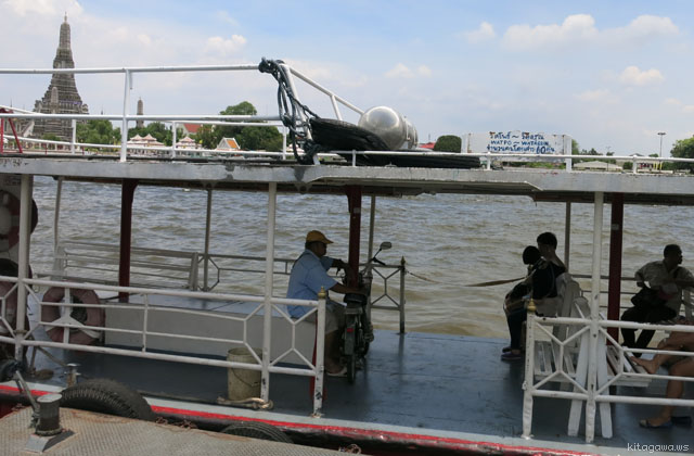 チャオプラヤー川 渡し船