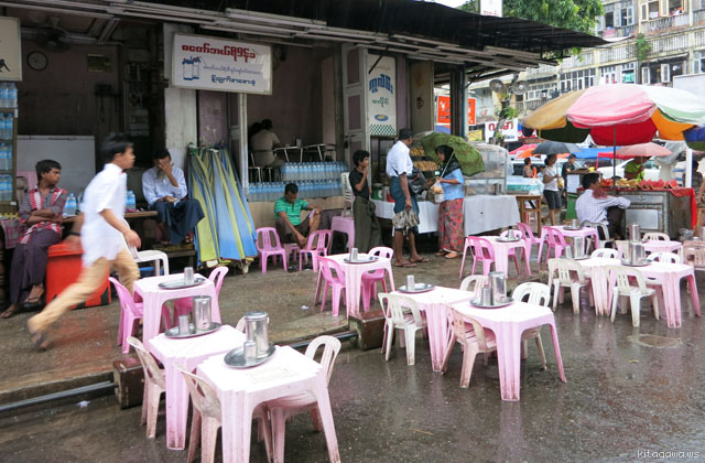 ヤンゴンの露店