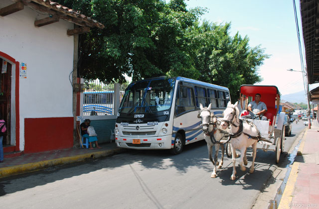 マナグアからグラナダ バス 行き方
