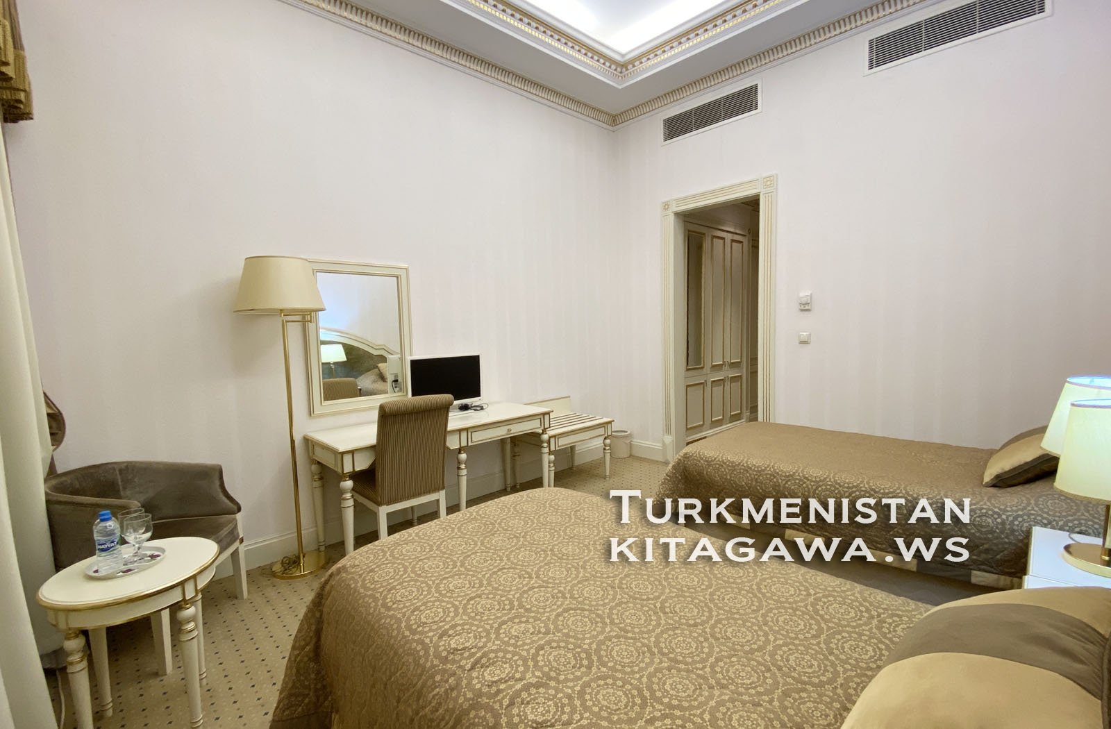 トルクメニスタン ホテル