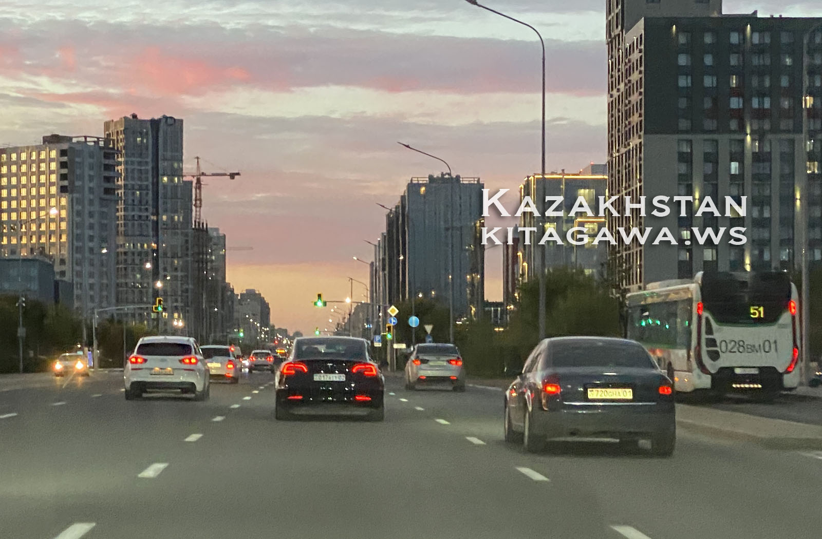 アスタナ 空港から市内