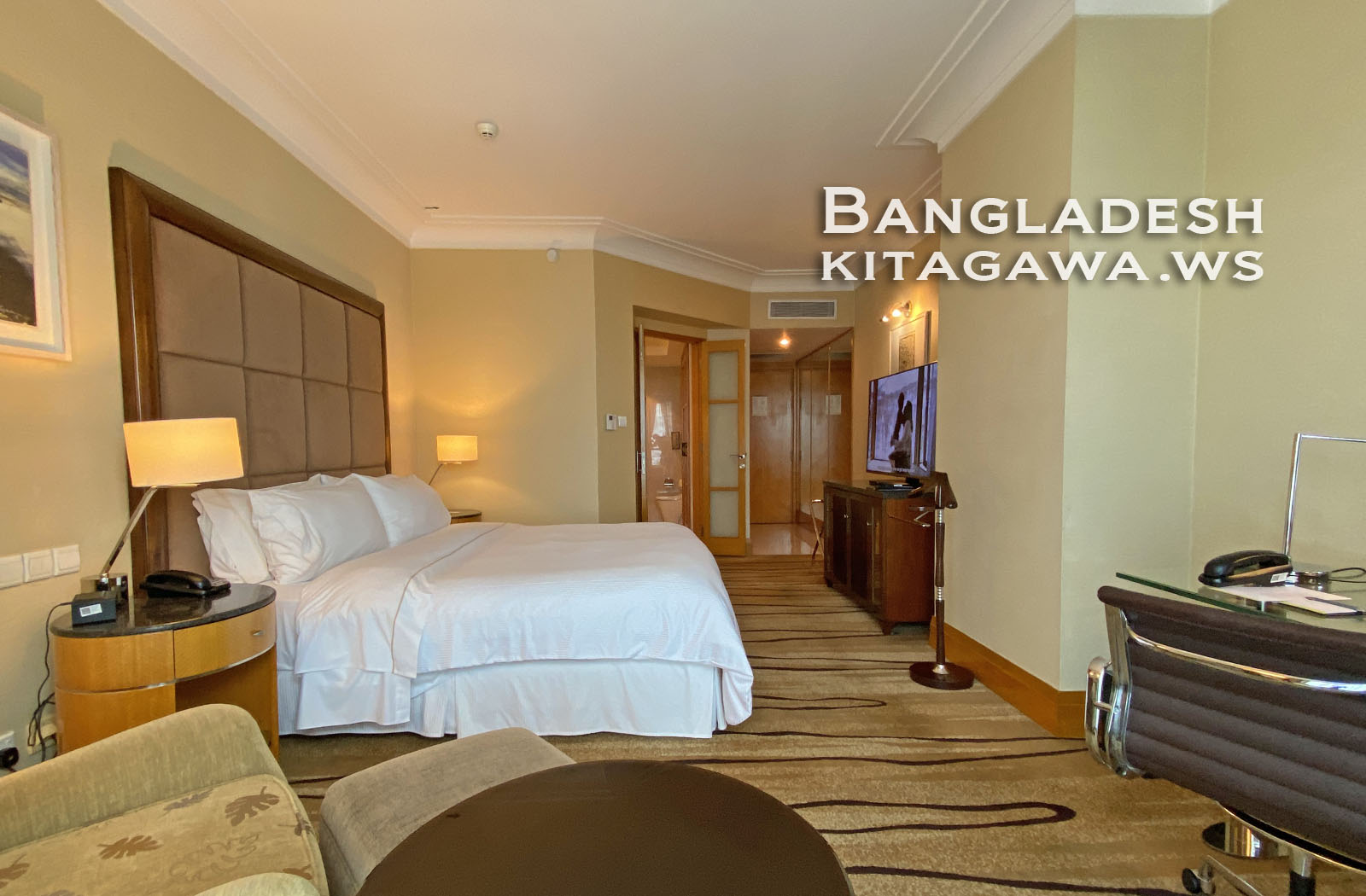 Deluxe King Room