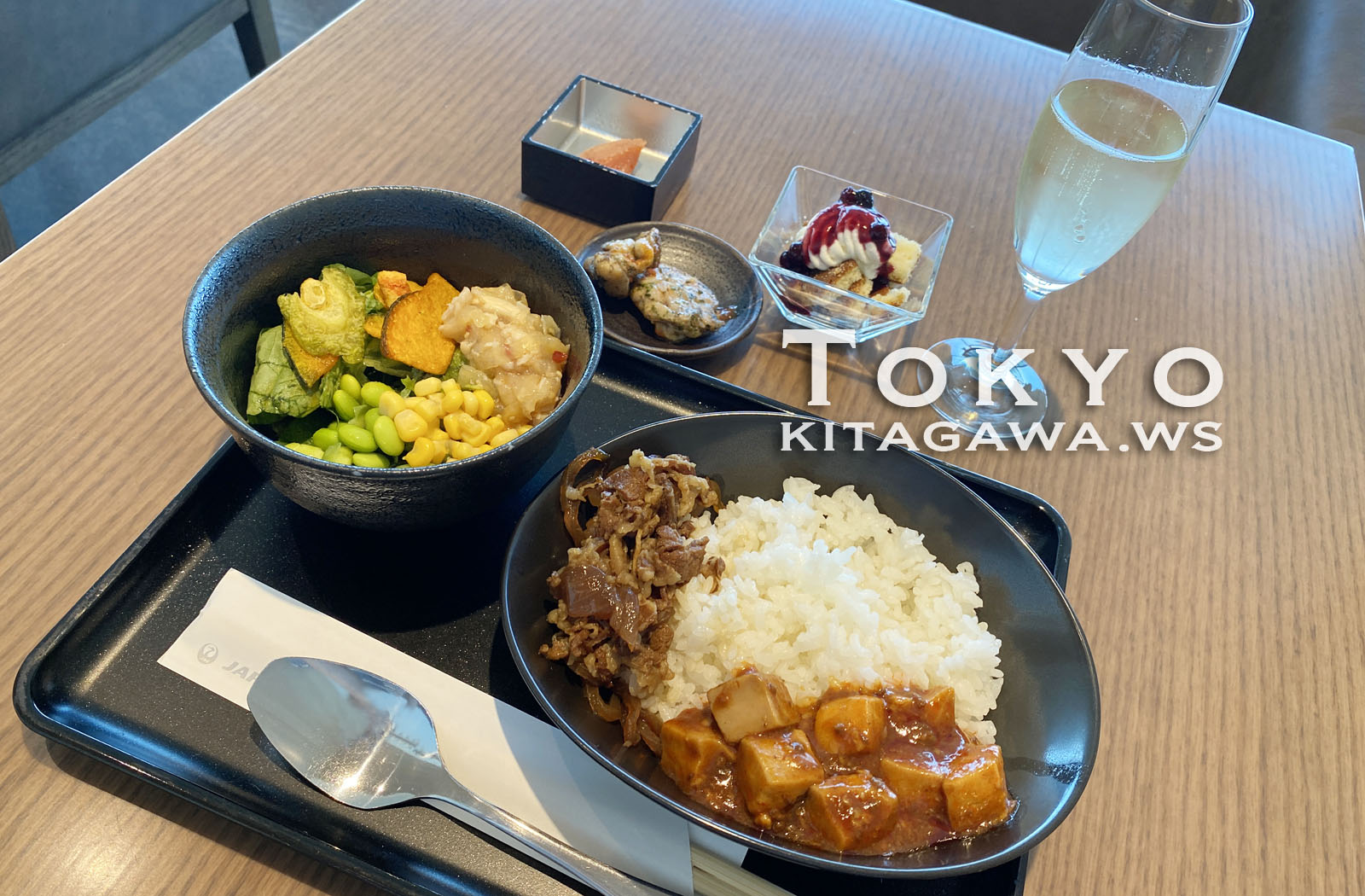 サクララウンジ 食べ物