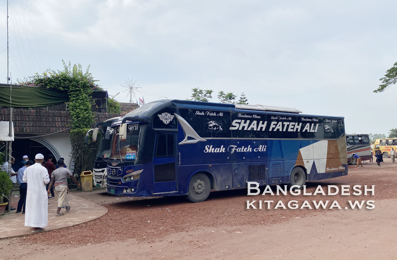 Shah Fateh Ali bus